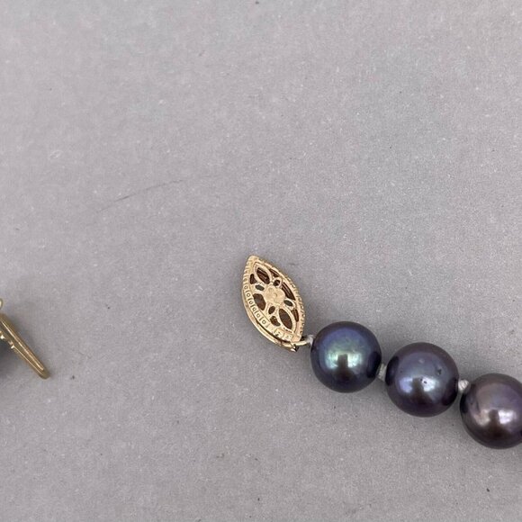 14K 585 Gold Clasp Pearl Necklace Fish Hook Closure 17.5 Inches - Picture 6 of 8